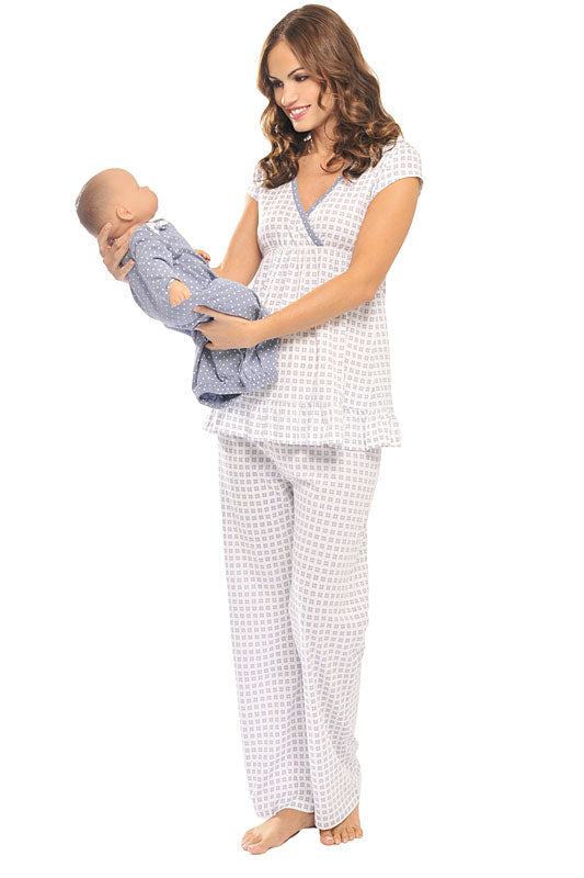 C0645 Lace Detailed 3-Piece Maternity-Nursing Pajama Robe Set
